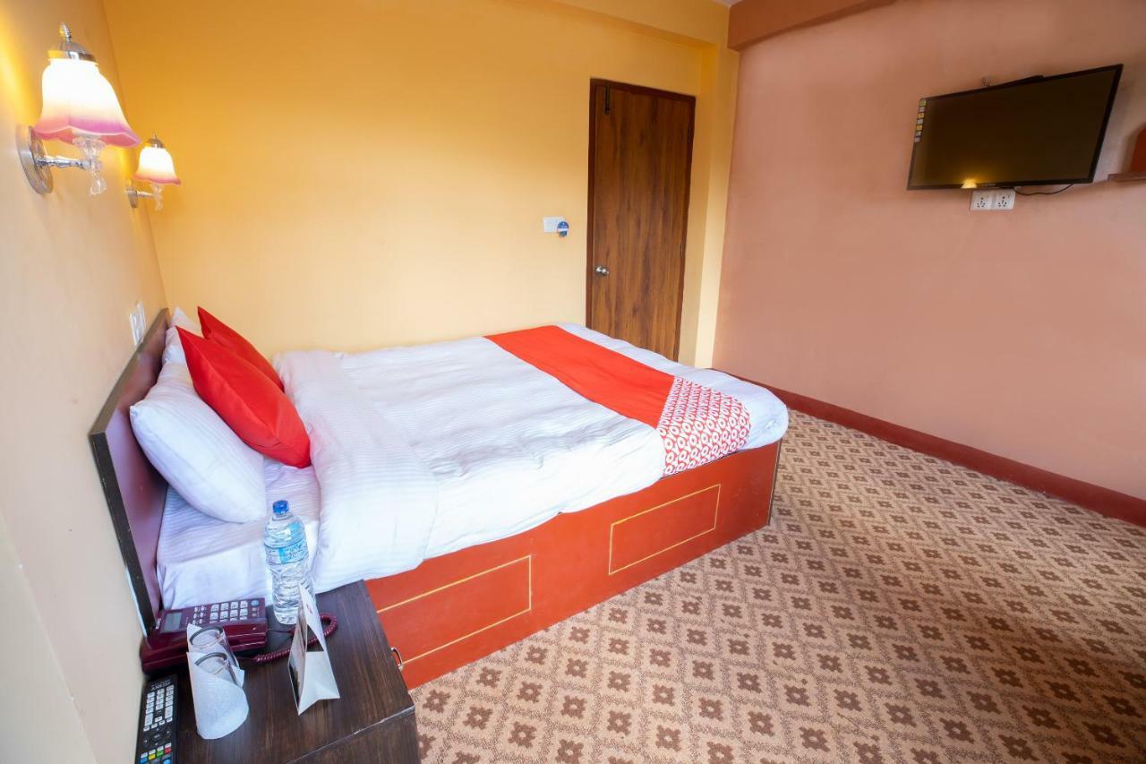 Oyo 281 Twins Kitchen Hotel Dhulikhel Kültér fotó