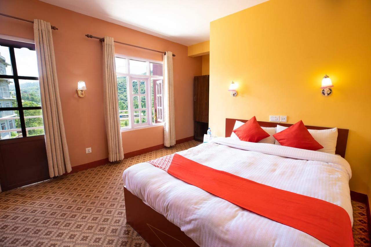 Oyo 281 Twins Kitchen Hotel Dhulikhel Kültér fotó